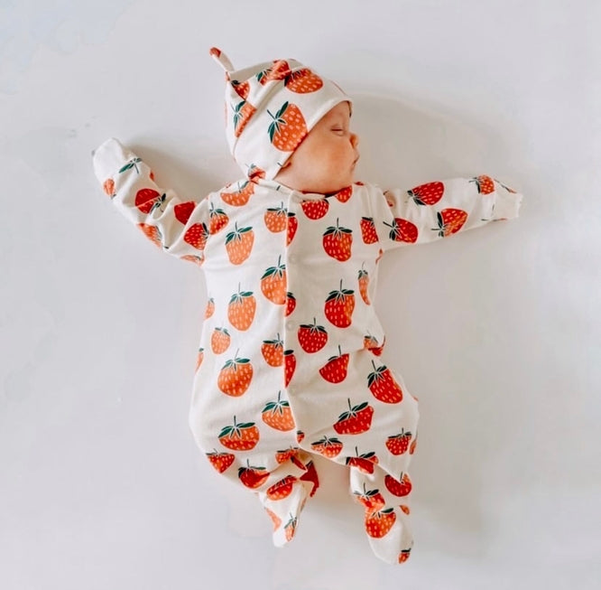 Organic Cotton Baby Sleepsuit in Cream "Strawberry"