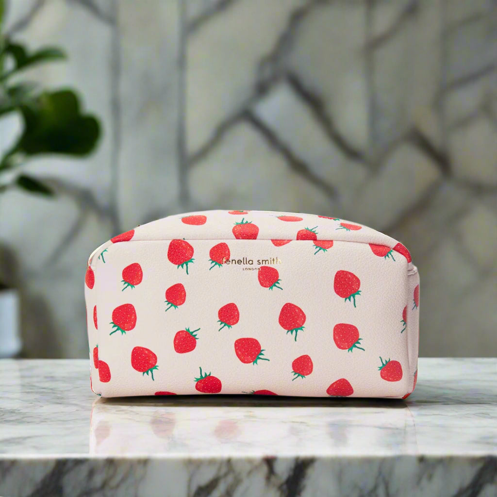 Strawberry Box Washbag