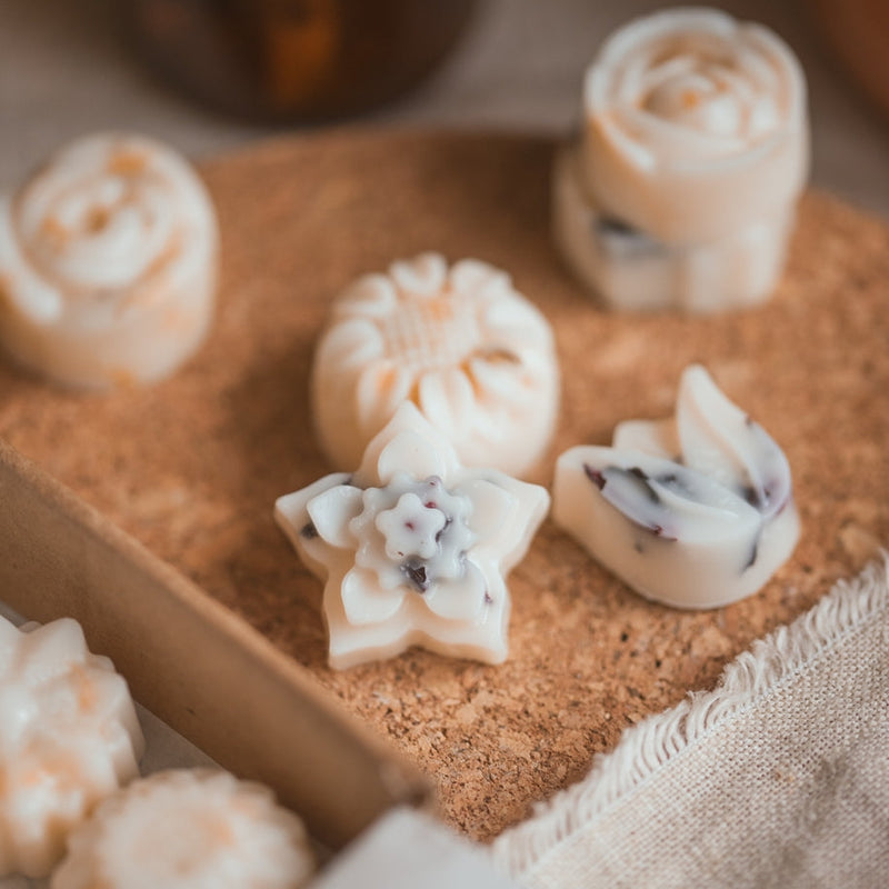 Floral Shaped Soy Wax Melts ~ Box of 15