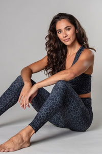 Nala High Waisted 7/8 Pocket Legging in Steel