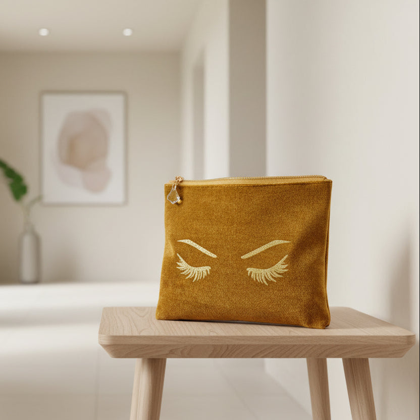 Lashes Velvet Make Up Bag