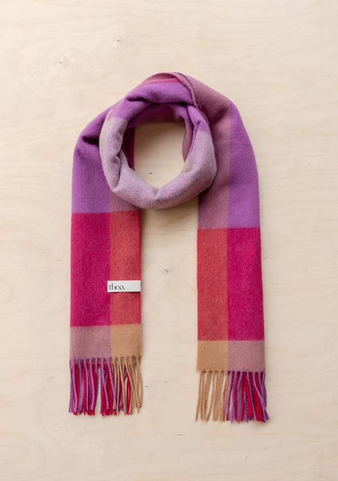 Lambswool Oversized Scarf in Magenta Edge Check