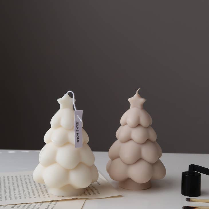 Snow Christmas Tree Soy Candle – Cream – Cinnamon & Vanilla