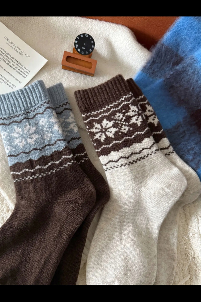 Warm Snowflake Design Wool Socks ~ in 3 cosy colours