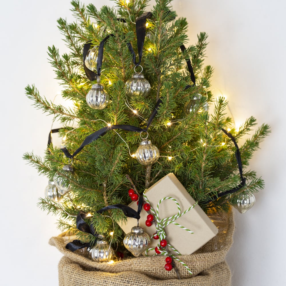 Ribbed Bauble Garland Silver on Black Ribbon