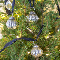 Ribbed Bauble Garland Silver on Black Ribbon