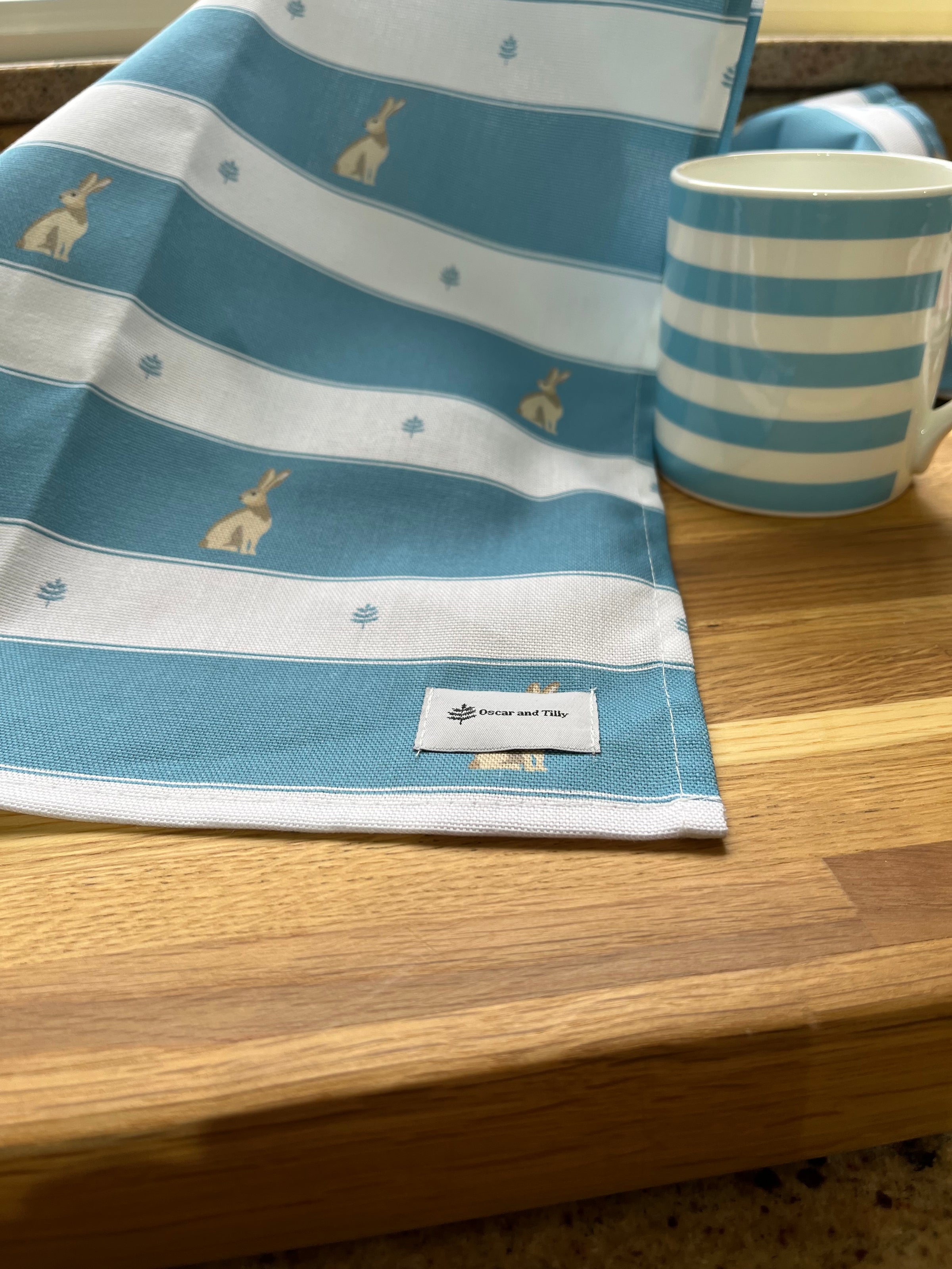 Hares Tea Towel - in 4 colours