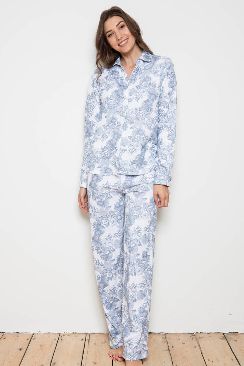 Pebble Palm Pyjama Set – in Powder Blue
