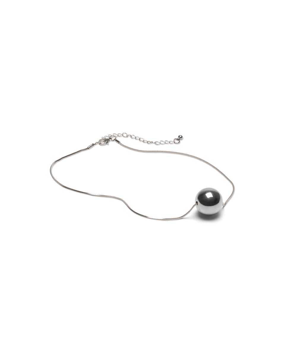 Pendle Large Ball Necklace ~ Silver