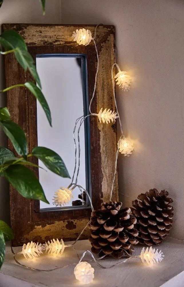 Pine Cone Lighting Chain