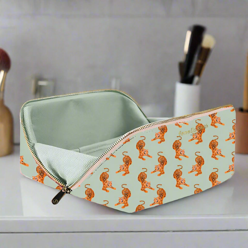 Tiger Flat Bottom Cosmetic Case