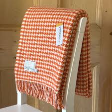 Houndstooth Throw in Pumpkin
