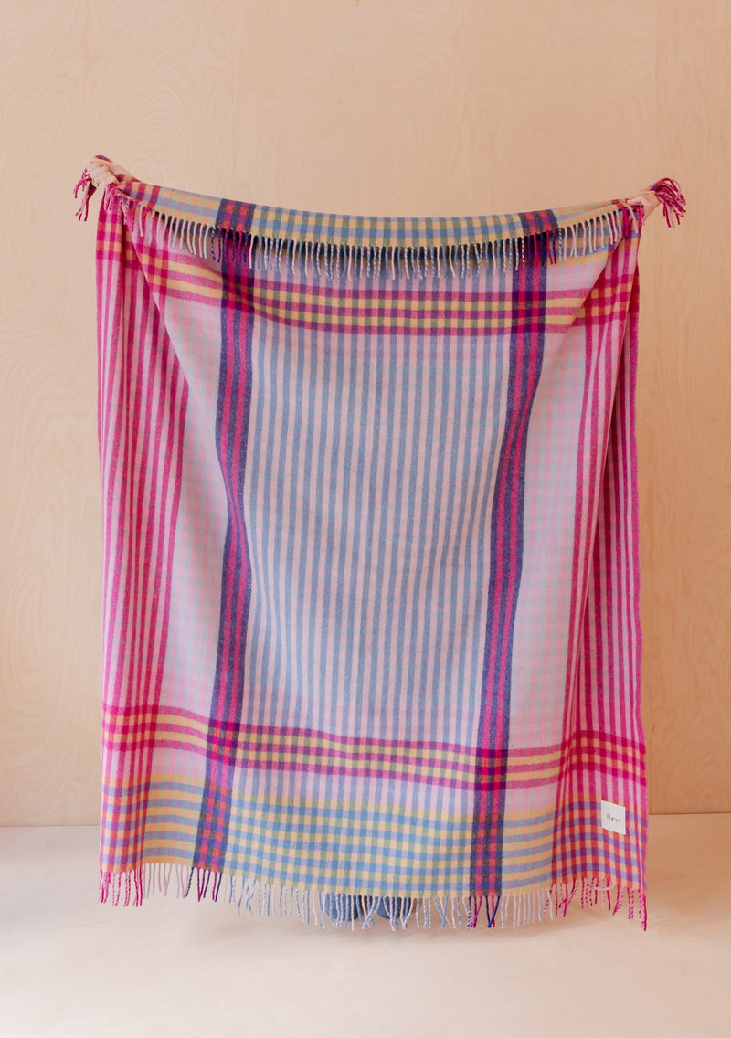 Small Recycled Wool Picnic Blanket - Pink Micro Gingham