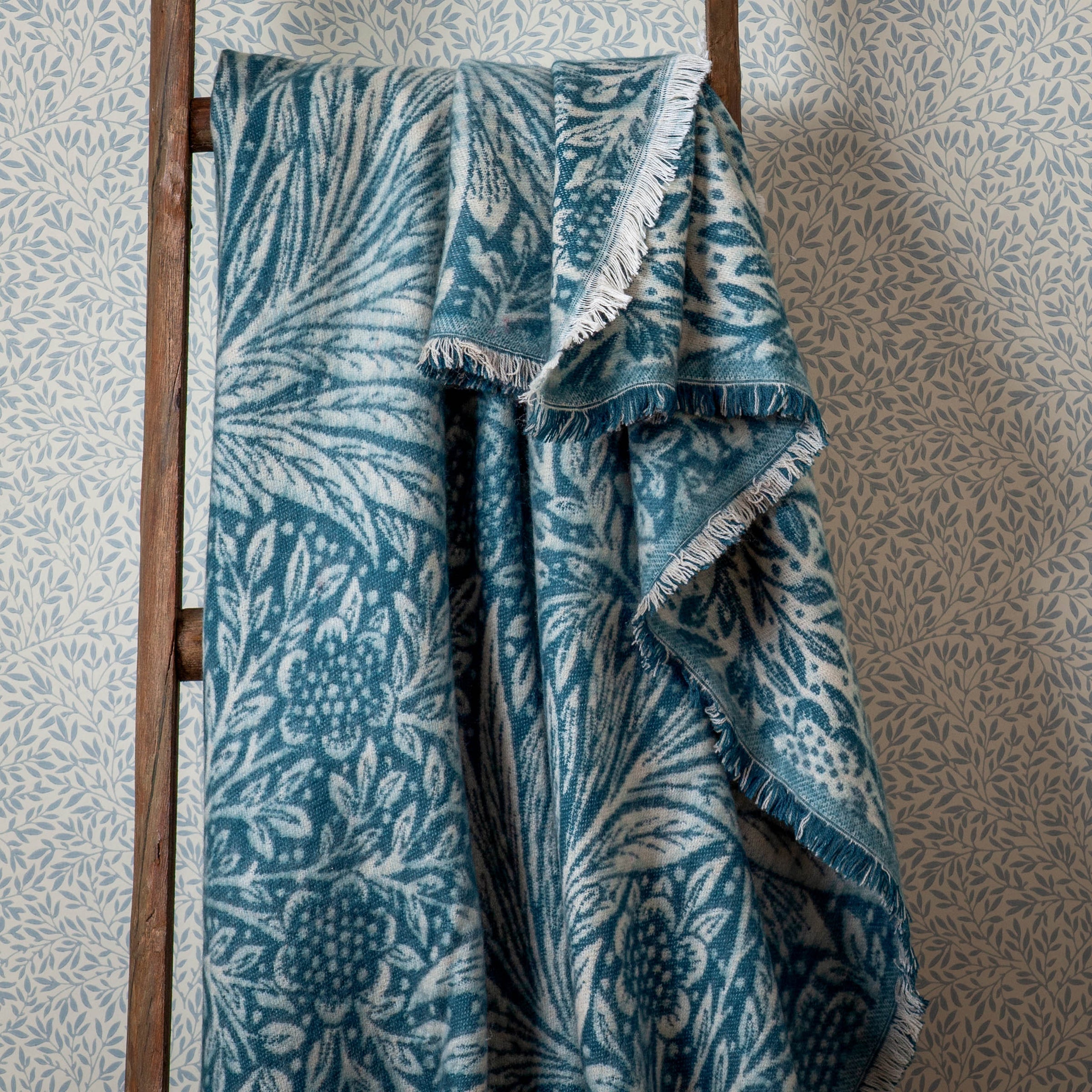 William Morris Marigold Jacquard Throw - Indigo & Green