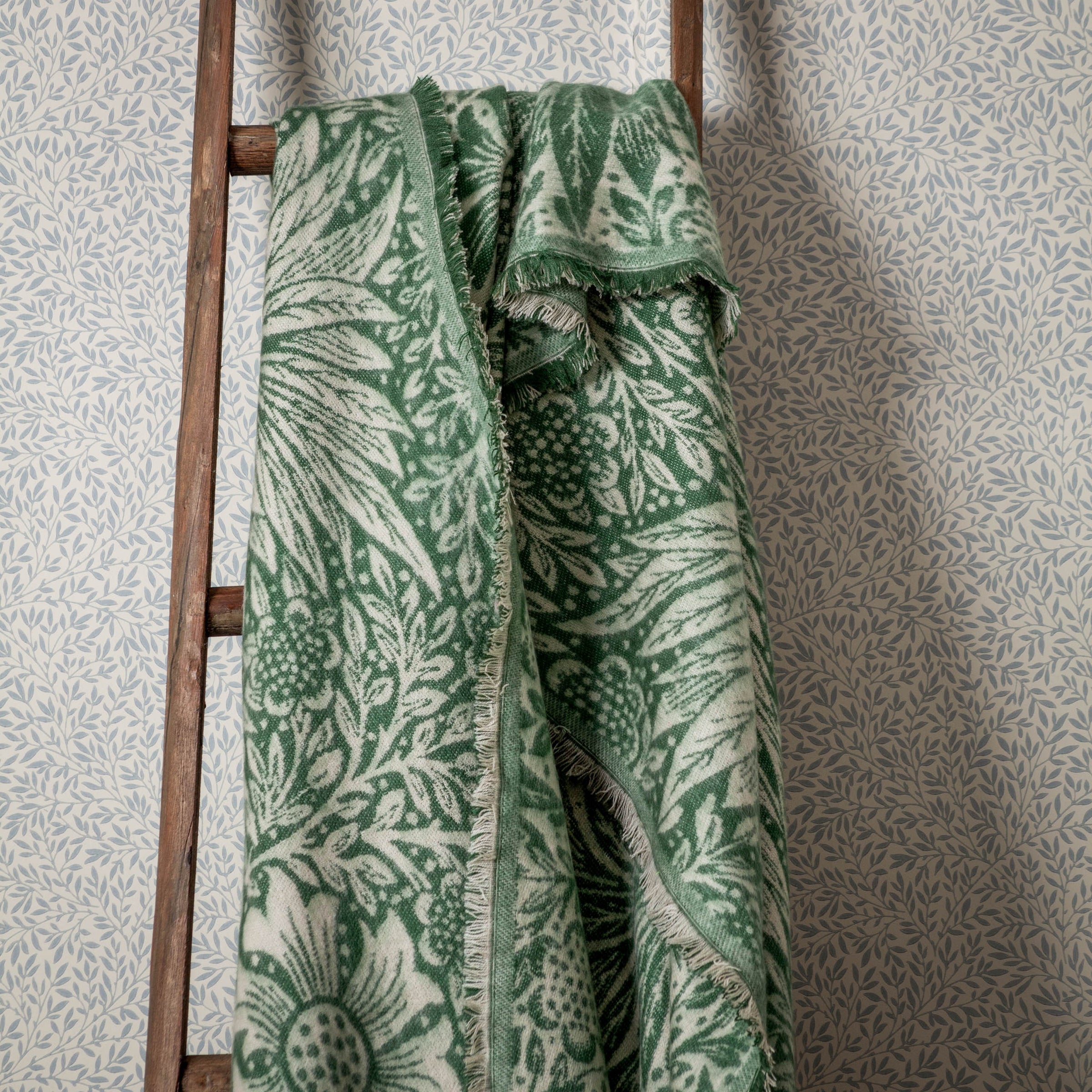 William Morris Marigold Jacquard Throw - Green