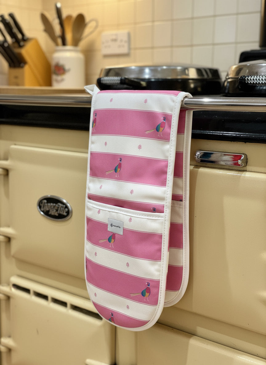 Oscar & Tilly Pheasant Design Oven Gloves