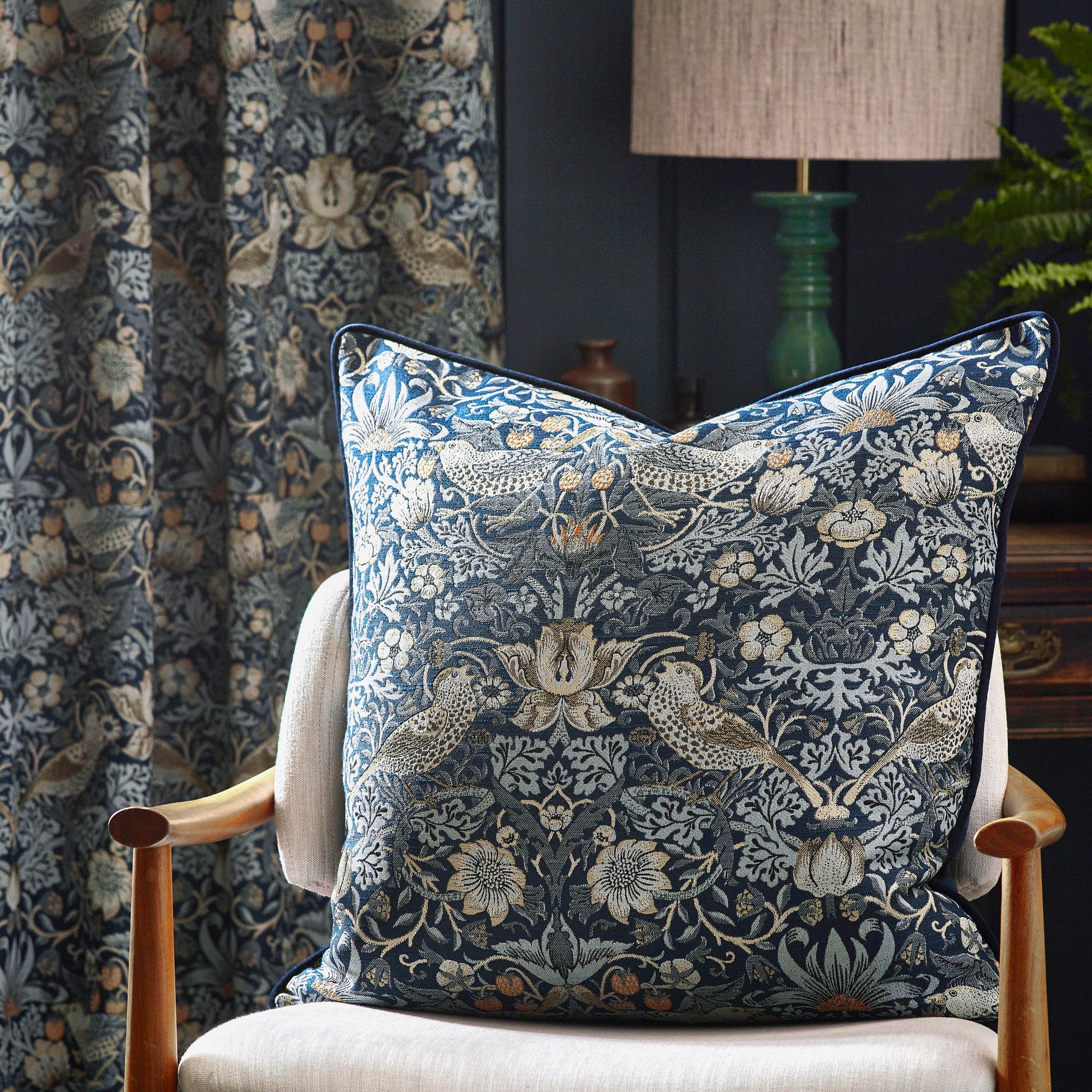 Wiliam Morris Strawberry Thief Piped Jacquard Cushion Cover - Indigo