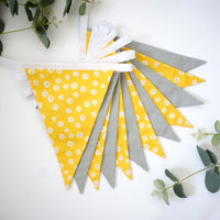 Yellow Daisy and Grey Large Bunting