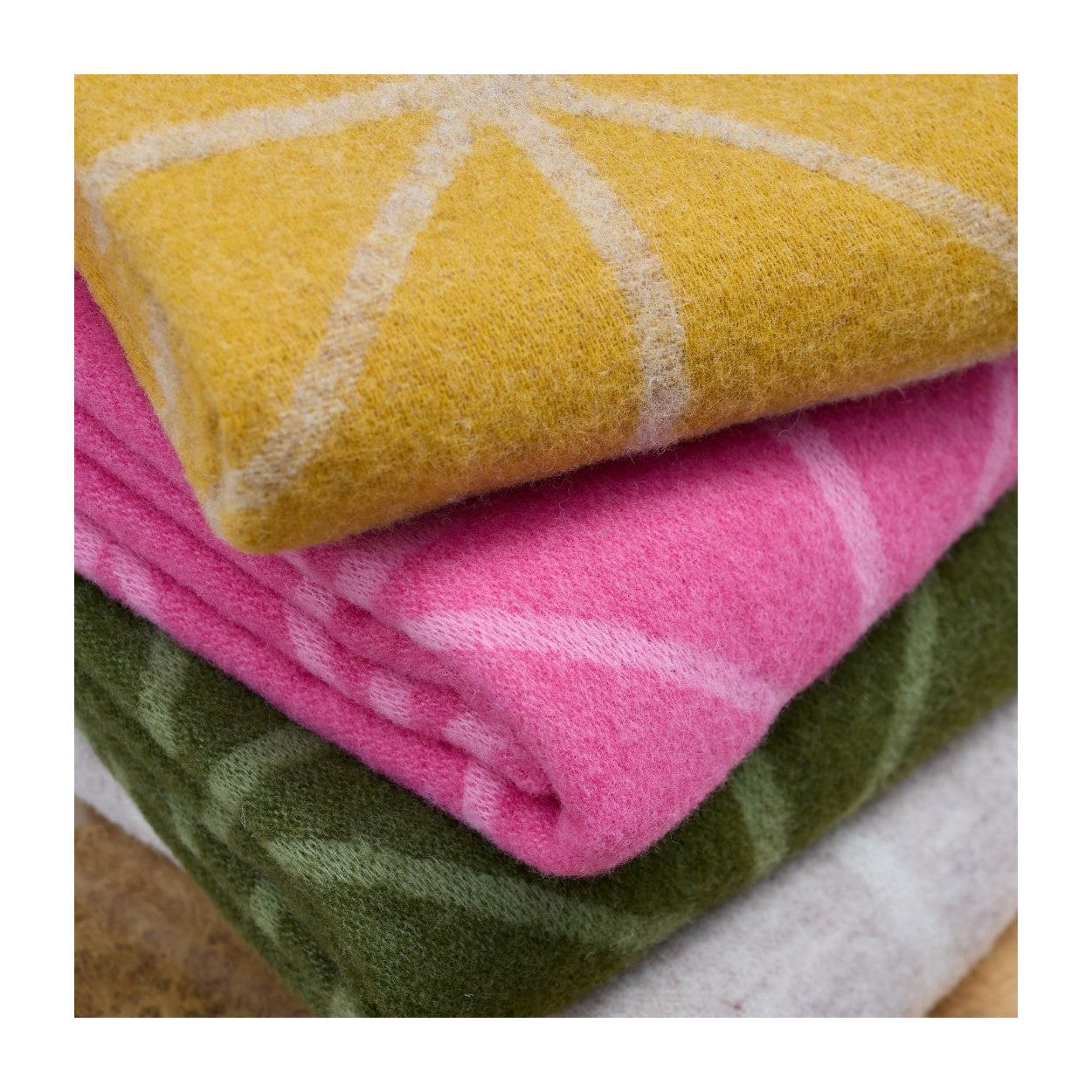 Geometric Jacquard Fern Green Pure New Wool Throw