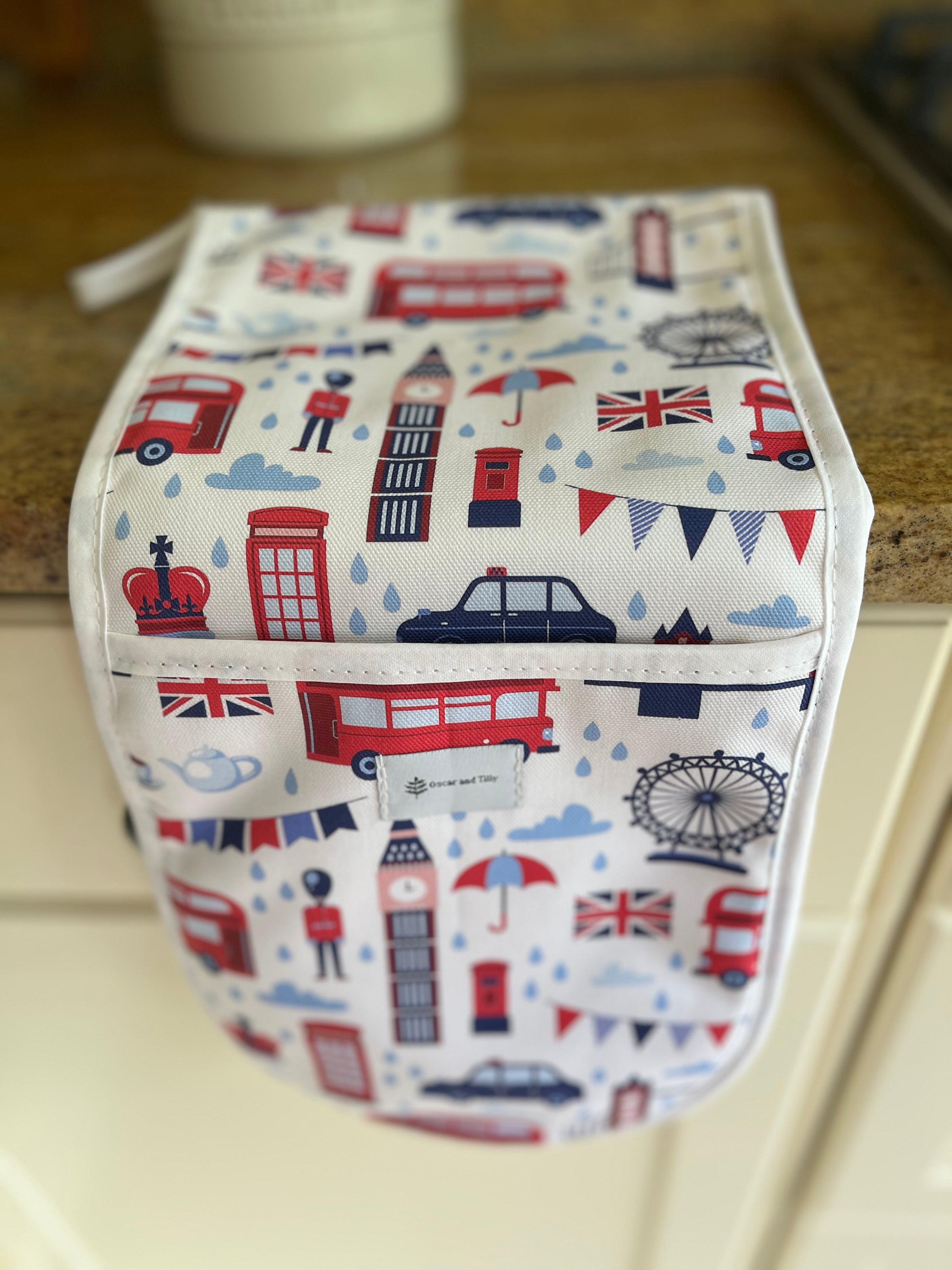 Iconic Landmarks of London Oven Gloves
