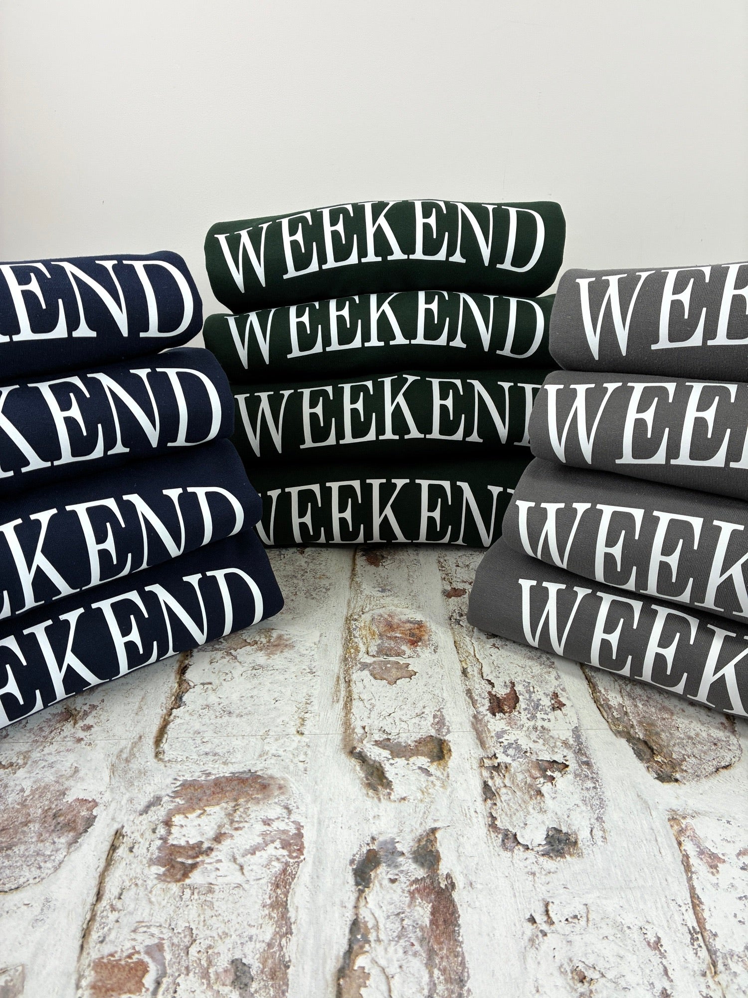 Living for the Weekend Sweatshirt - in Navy