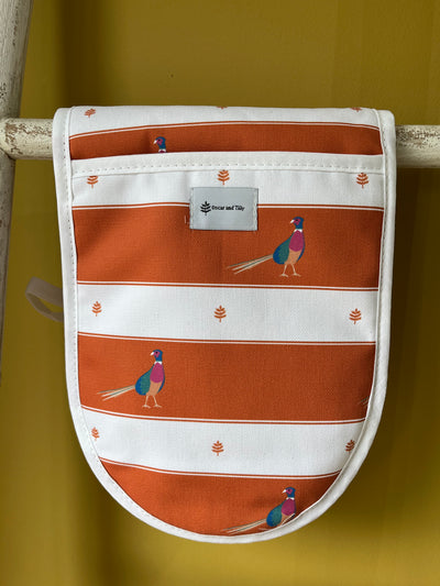 Oscar & Tilly Pheasant Design Oven Gloves