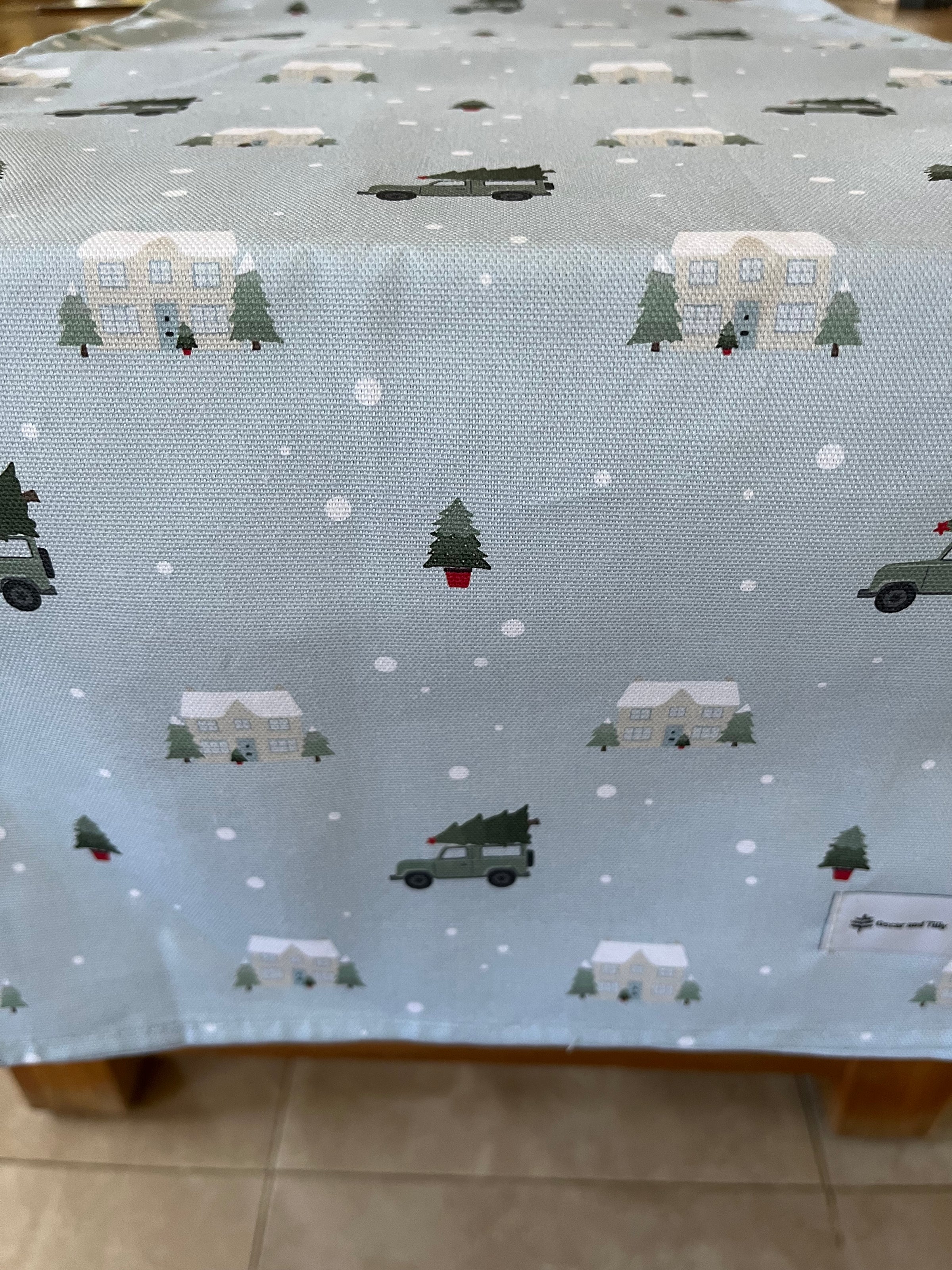‘Home for Christmas’ Table Runner