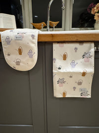Watering Can and Flowerpots Design Tea Towel