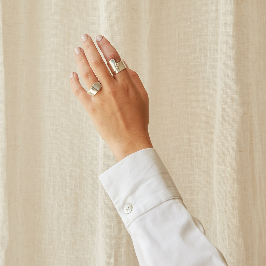Contemporary Style Sterling Silver Ring ~ Gift Boxed